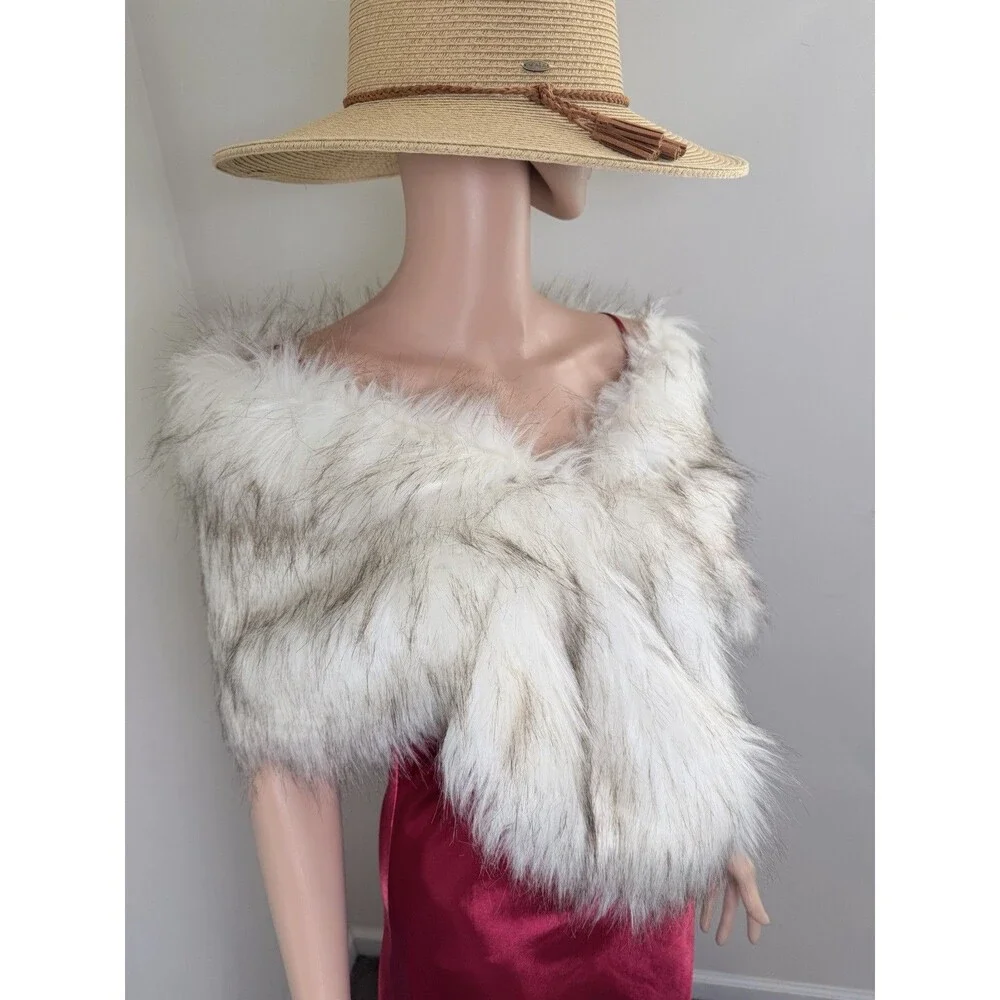 CLMMEIYUAN Ivory Faux Fur Wrap Shawl Stole Satin Lined  Wedding Bridal Shrug